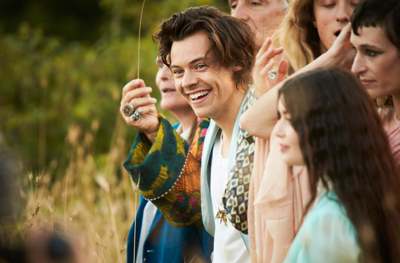 Gucci launches its first universal fragrance with the help of Harry Styles | Unique Aroma