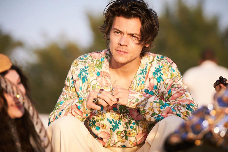 Gucci launches its first universal fragrance with the help of Harry Styles | Unique Aroma